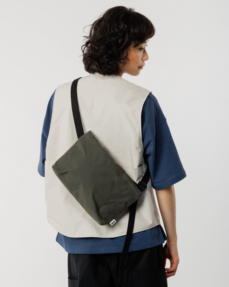 Mini Water Resistant Messenger Bag - Dark Olive – WAWWA Ф