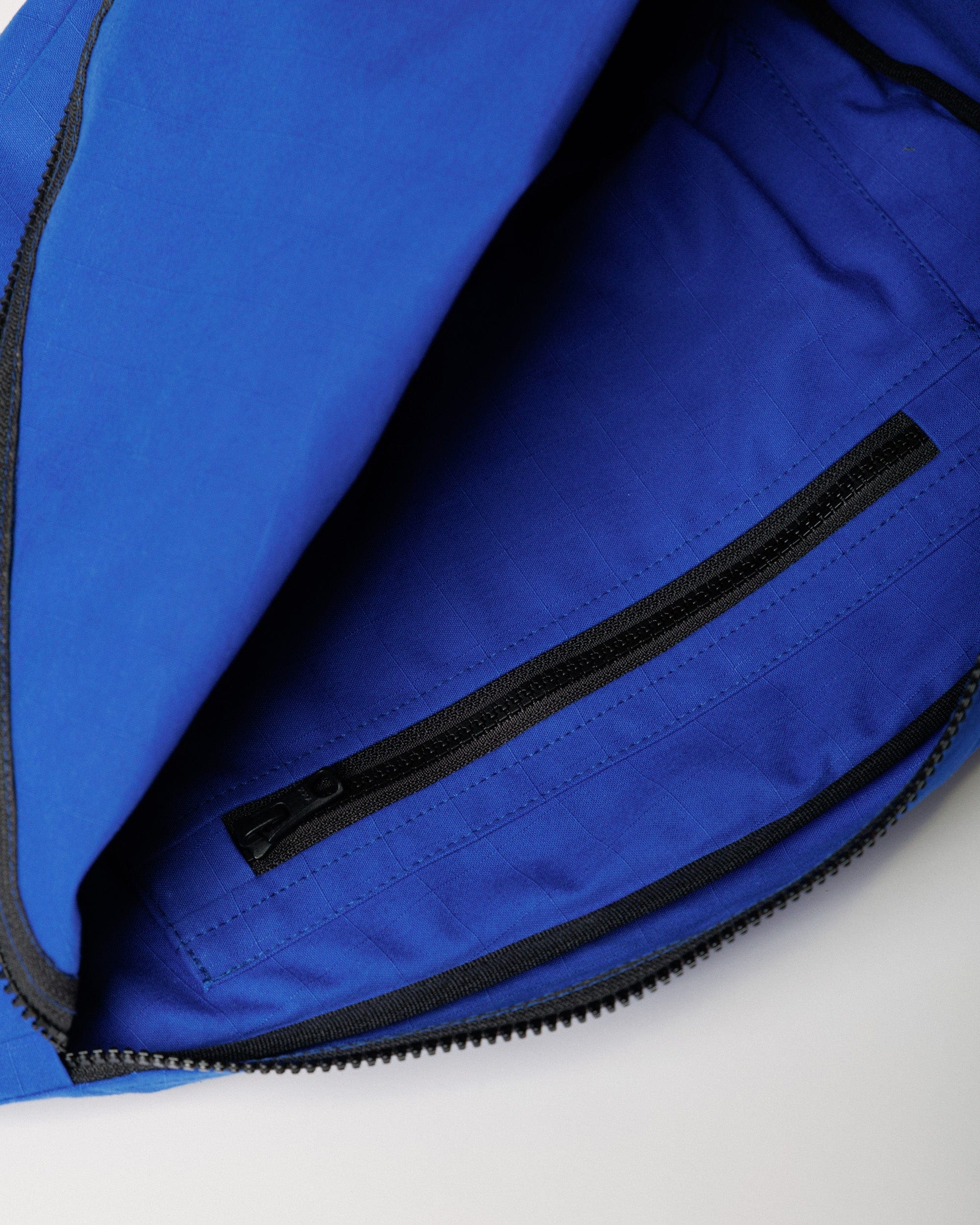 Crescent Crossbody Sling Bag - Cobalt Blue – WAWWA Ф