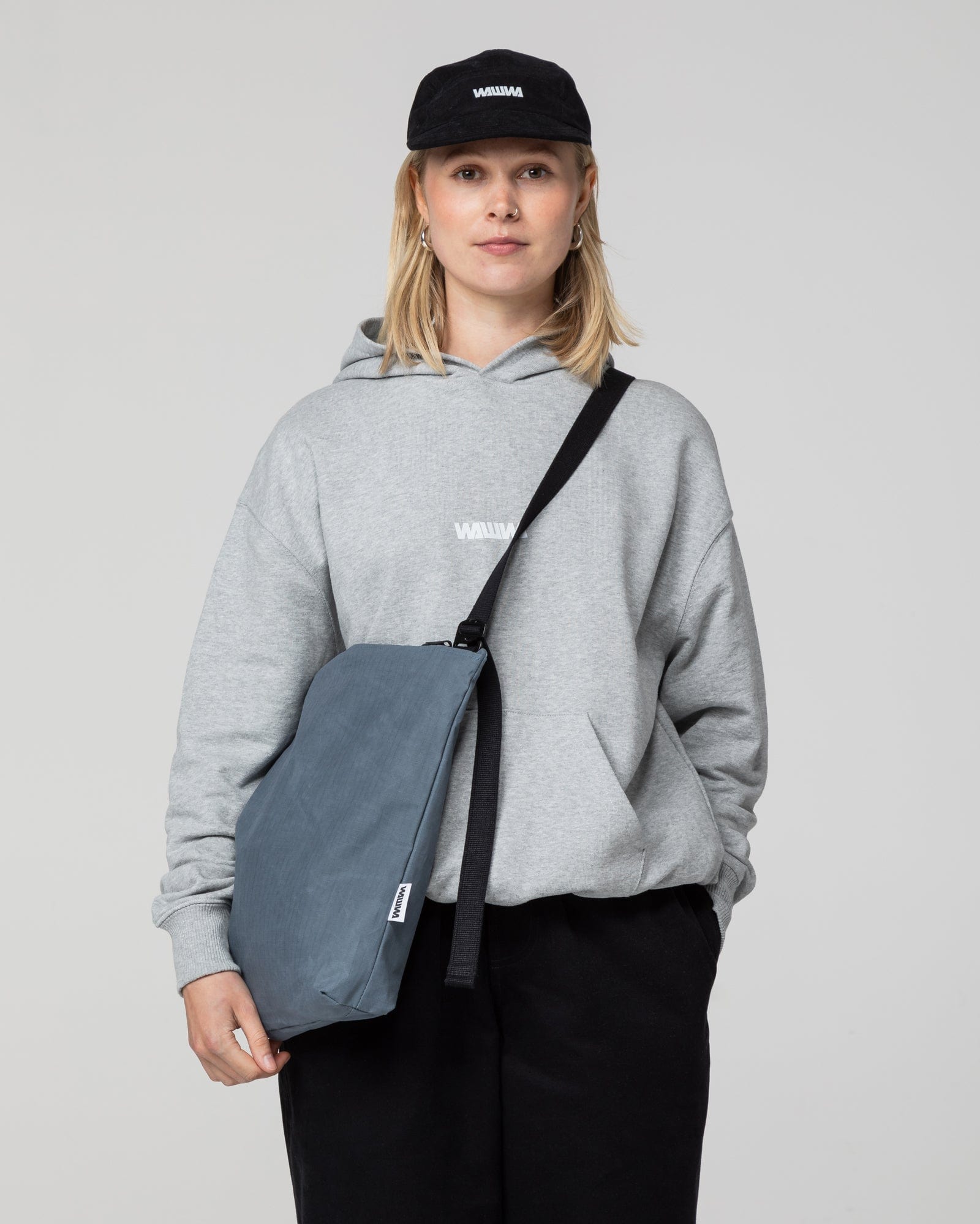 Water Resistant Messenger Bag - Slate Blue – WAWWA Ф