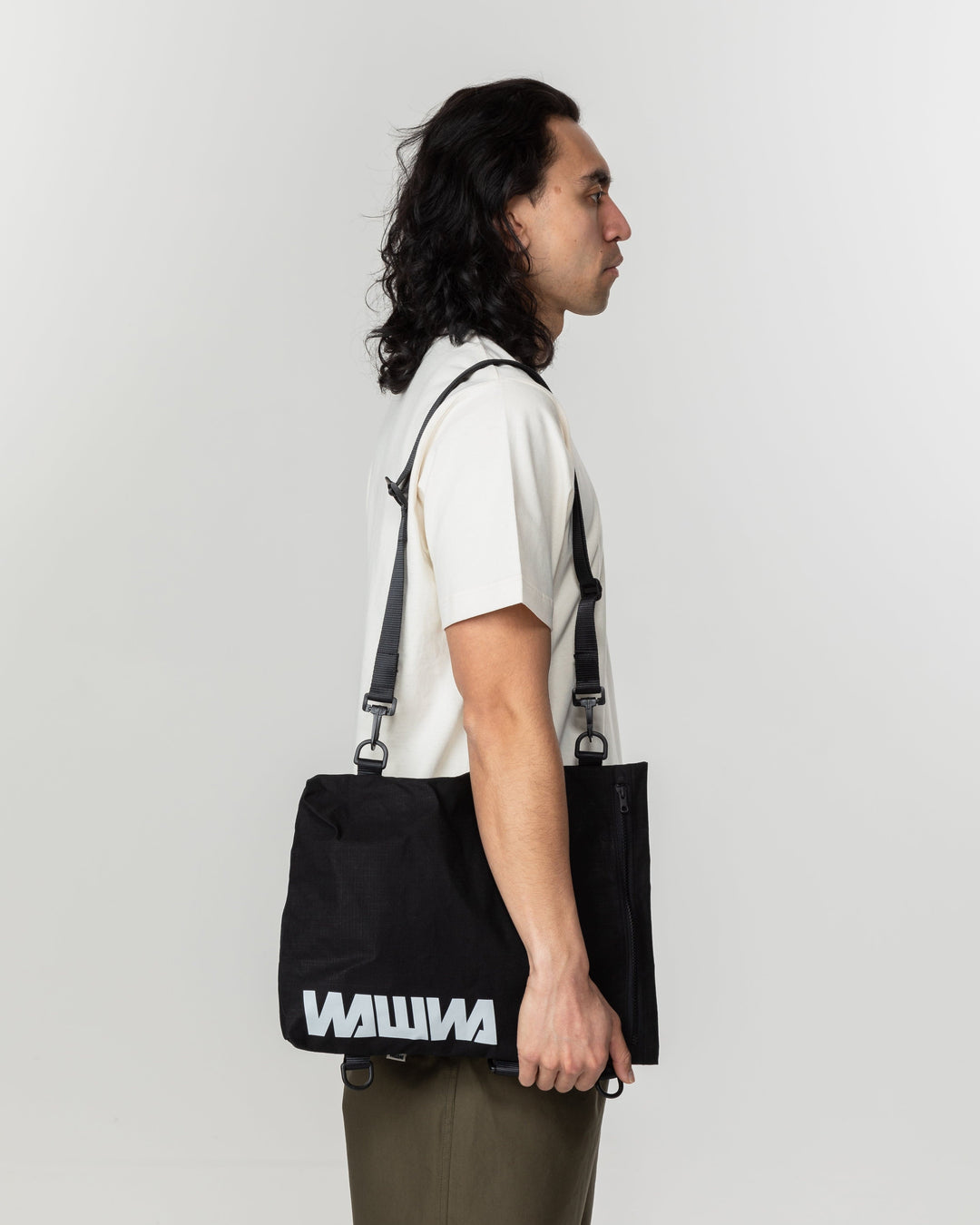 Kartis Extendable Messenger Bag - Black