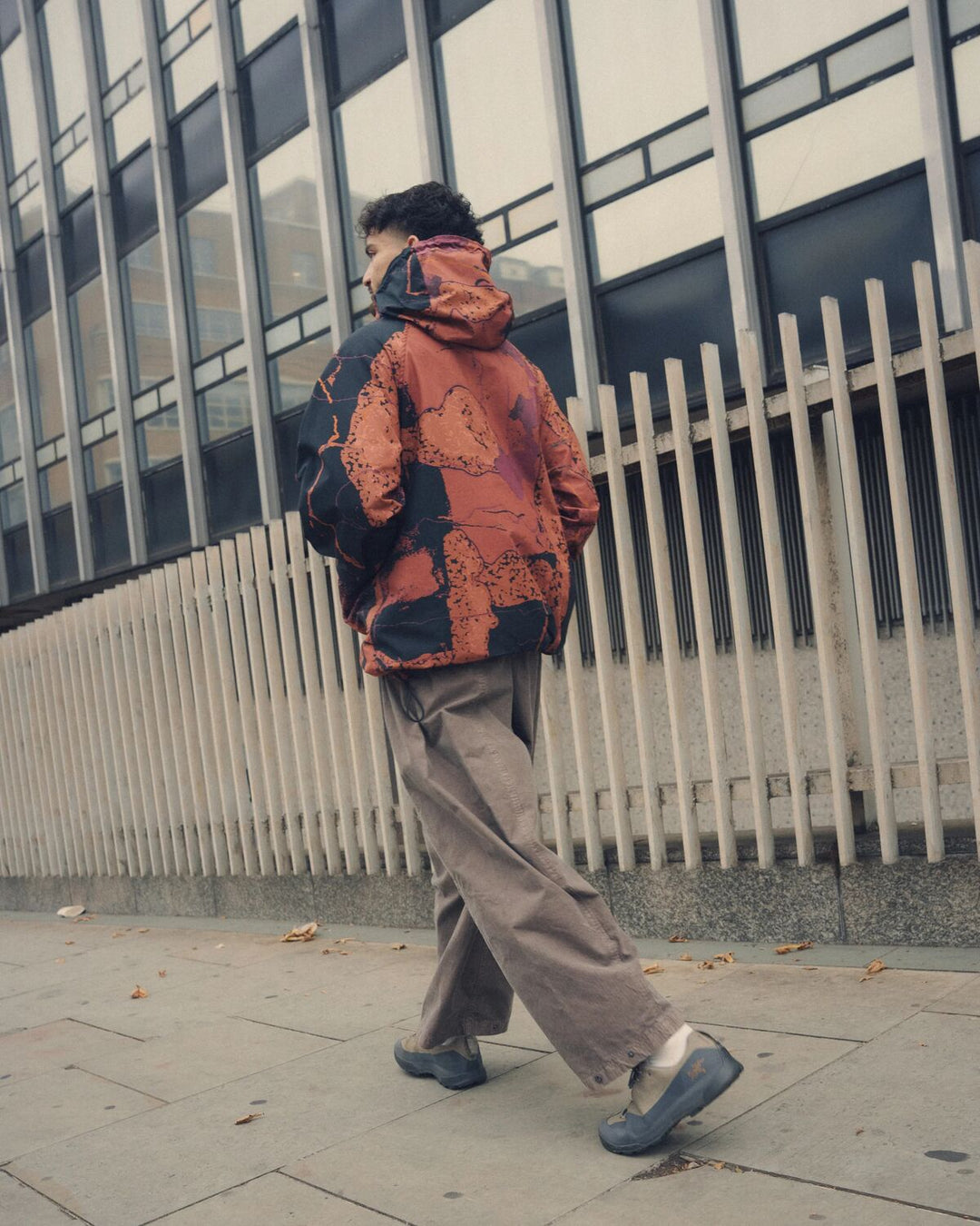 Roam Raglan Jacket - Abstract Brick Camo