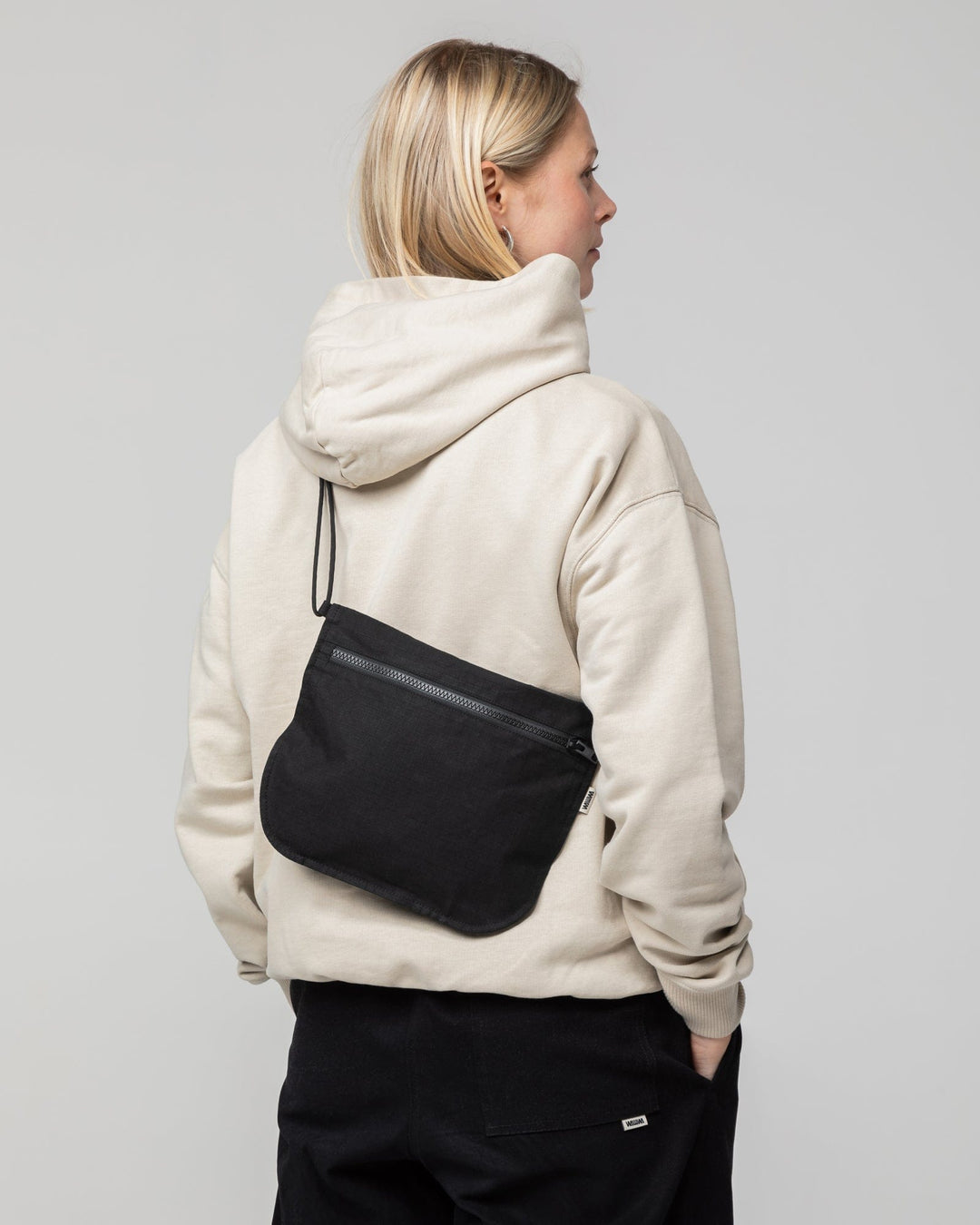 Water Resistant Duffle Bag Travel Gift Set - Black