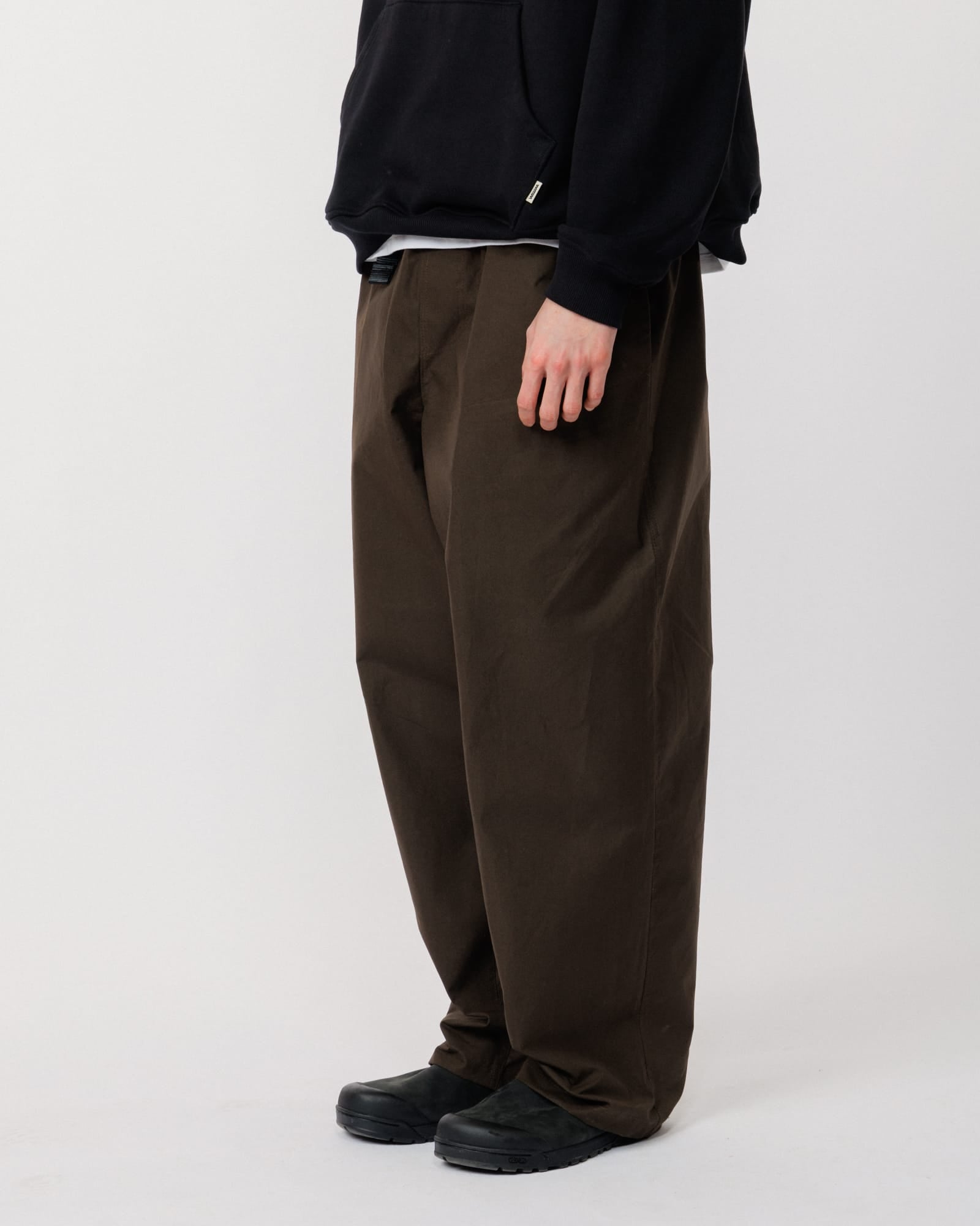 Water Resistant Zama Pants - Brown – WAWWA Ф