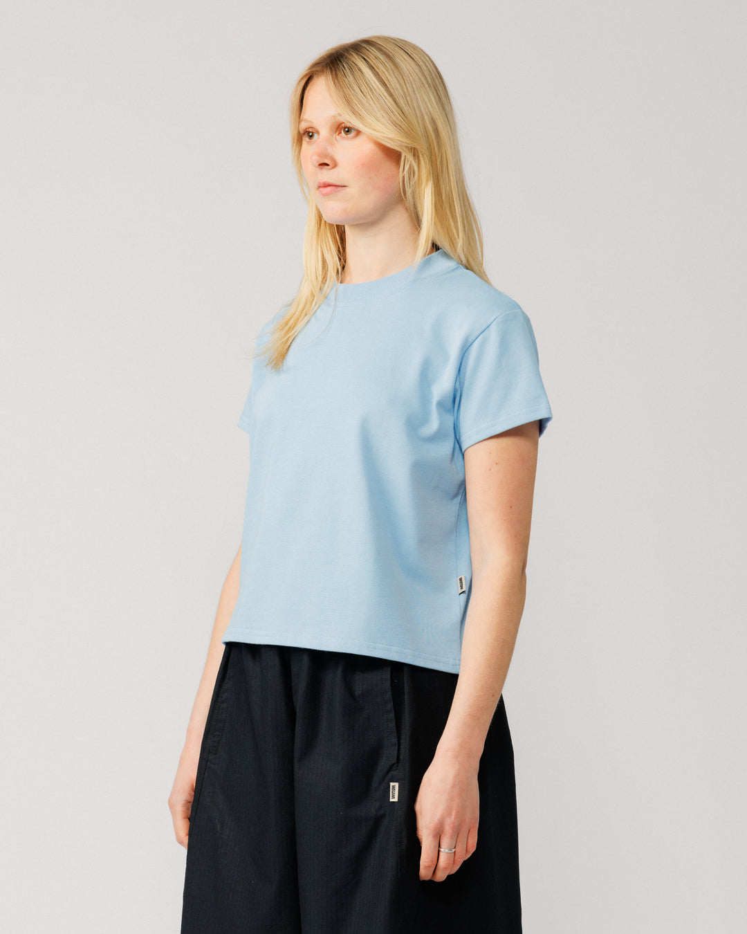Mid-Weight Cropped Organic T-Shirt - Sky Blue