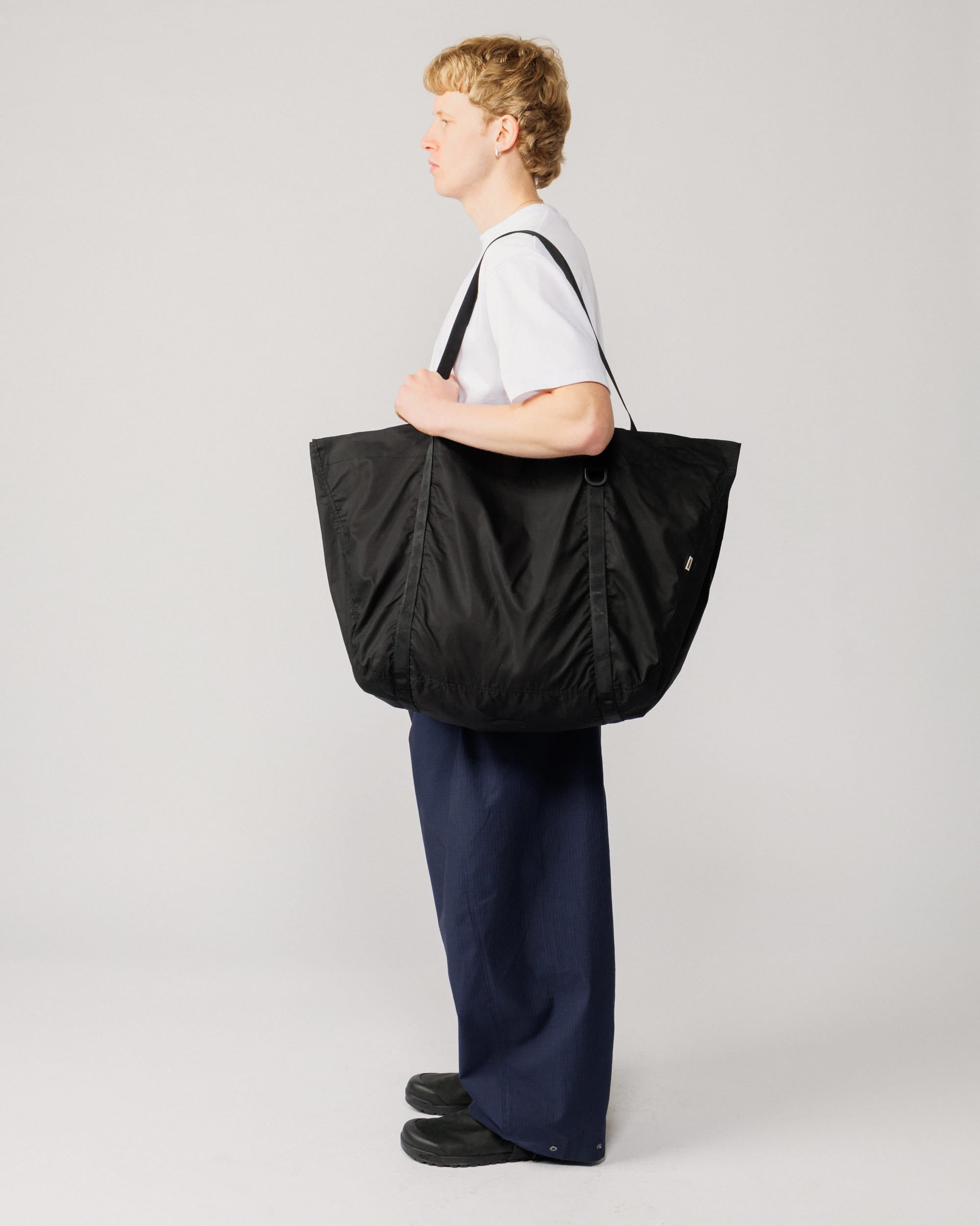 新品未開封 AWW 最新作 TOTE BLACK ALL WE WANT GINZA スタイリスト 