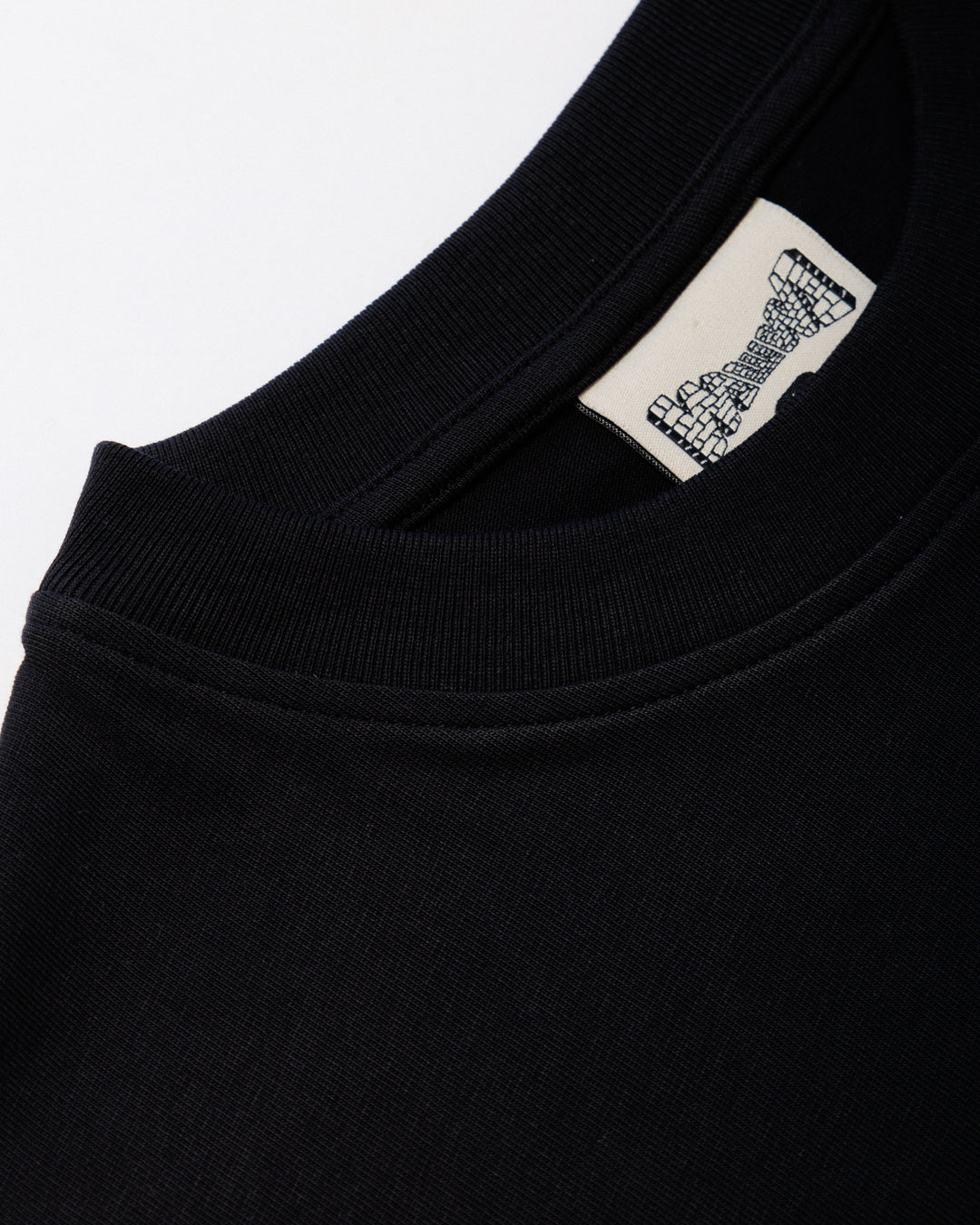 Mid-Weight Cropped Organic T-Shirt - Black