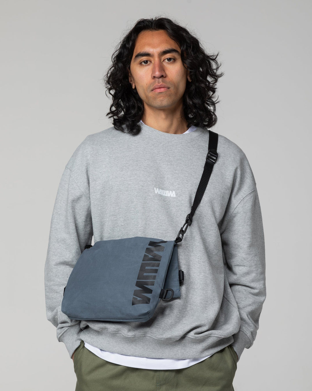 Kartis Extendable Messenger Bag - Slate Blue